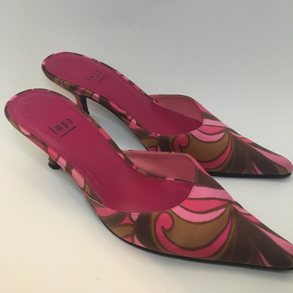 New Era kitten heels by Impo size 6.5